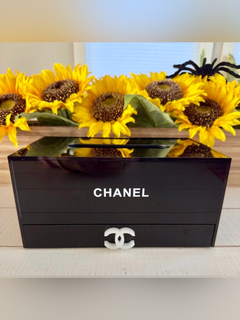 Tissue Box w Drawer
